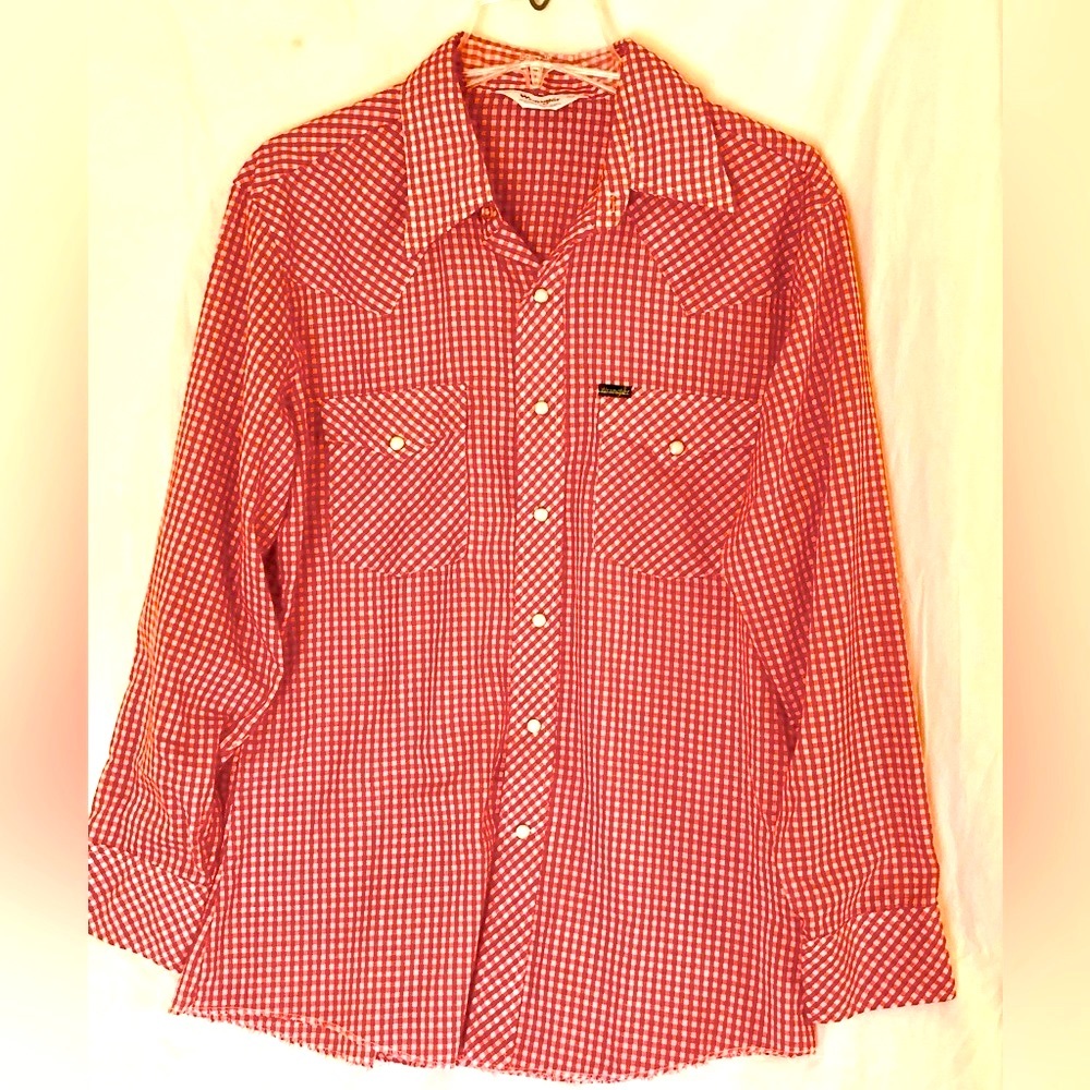 Vintage Wrangler Western Shirt with Pearl Snap Buttons Size Large USA Made
